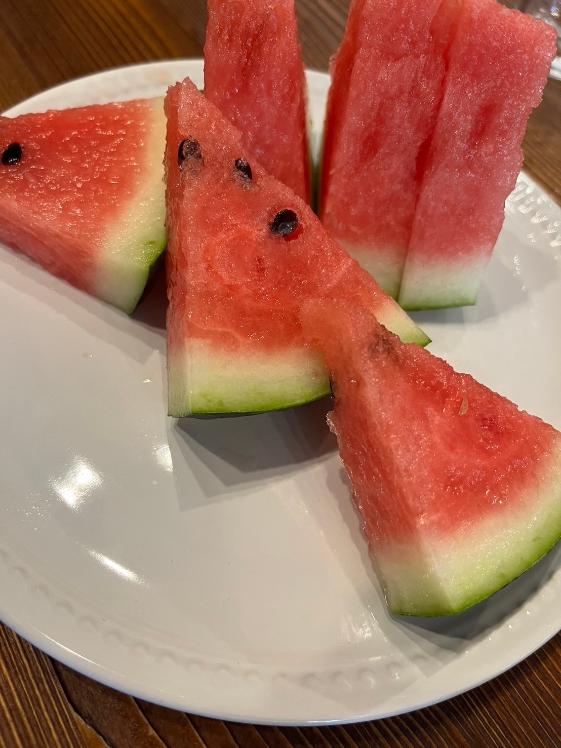 美味しすぎて食欲がとまらない…🍉